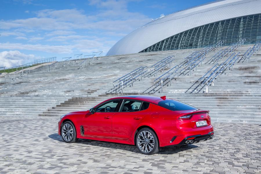  Kia Stinger GT-Line AWD (CK) 2017 года  (WW) (фото 6 из 16)